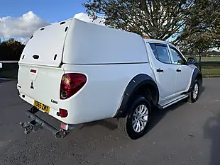 Used 2015 Mitsubishi L200 4Life White - Interior and Exterior details 7