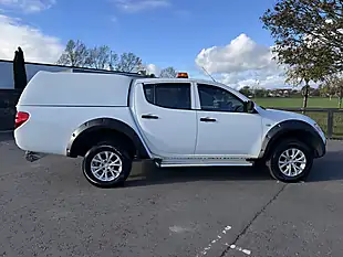 Used 2015 Mitsubishi L200 4Life White - Interior and Exterior details 8