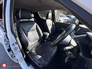 Used 2015 Mitsubishi L200 Barbarian Polar White - Interior and Exterior details 14
