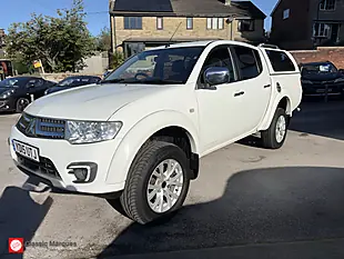 Used 2015 Mitsubishi L200 Barbarian Polar White - Interior and Exterior details 4