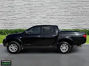 Used 2015 Mitsubishi L200 Challenger Black - Interior and Exterior details 10