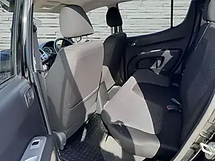 Used 2015 Mitsubishi L200 Challenger Black - Interior and Exterior details 19