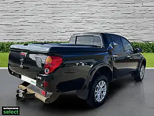 Used 2015 Mitsubishi L200 Challenger Black - Interior and Exterior details 5