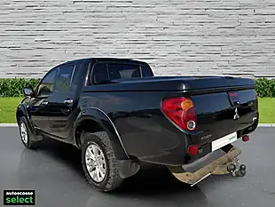 Used 2015 Mitsubishi L200 Challenger Black - Interior and Exterior details 8