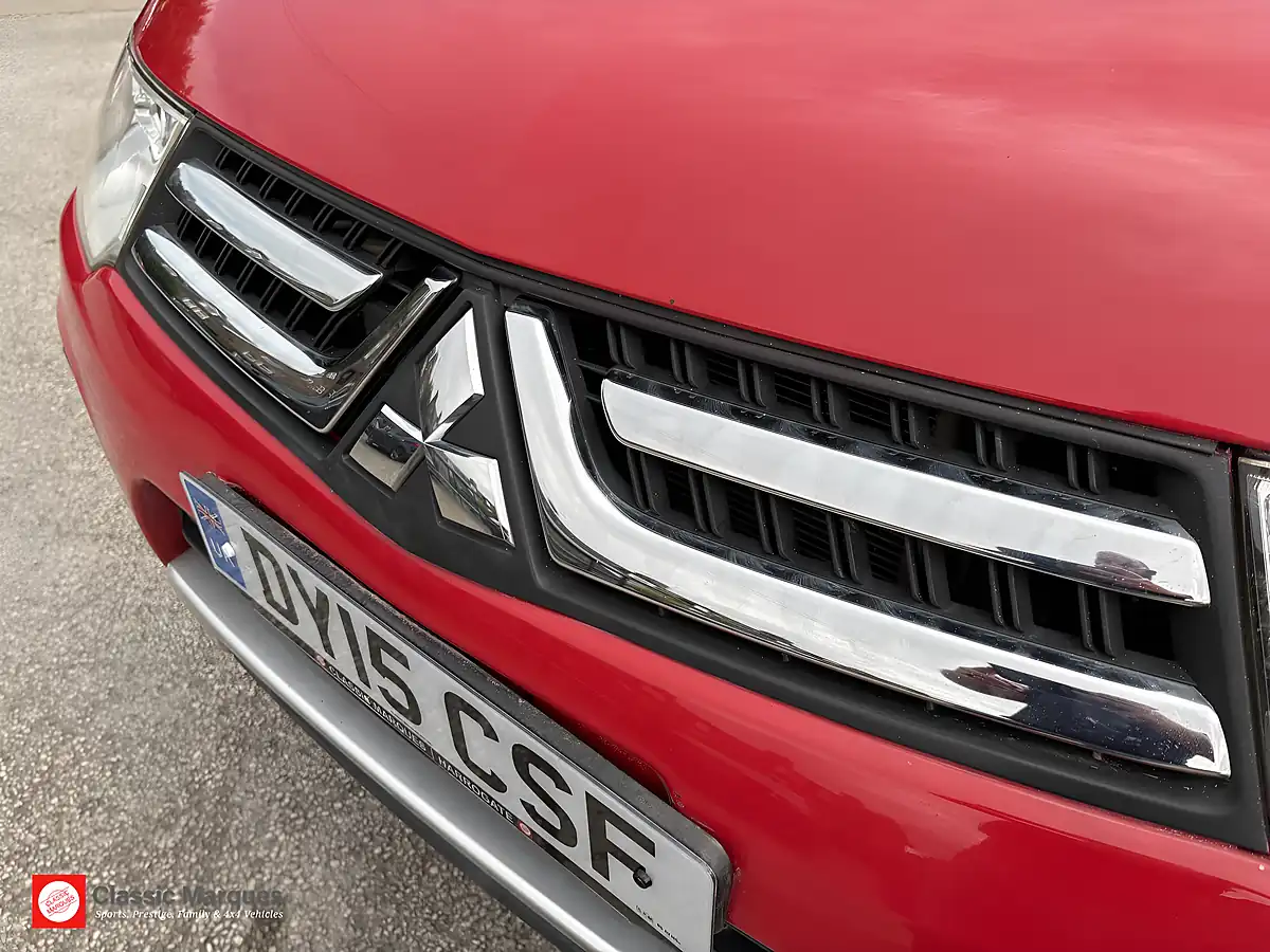 Used 2015 Mitsubishi L200 Challenger Double Cab Aztec Red - Interior and Exterior details 12