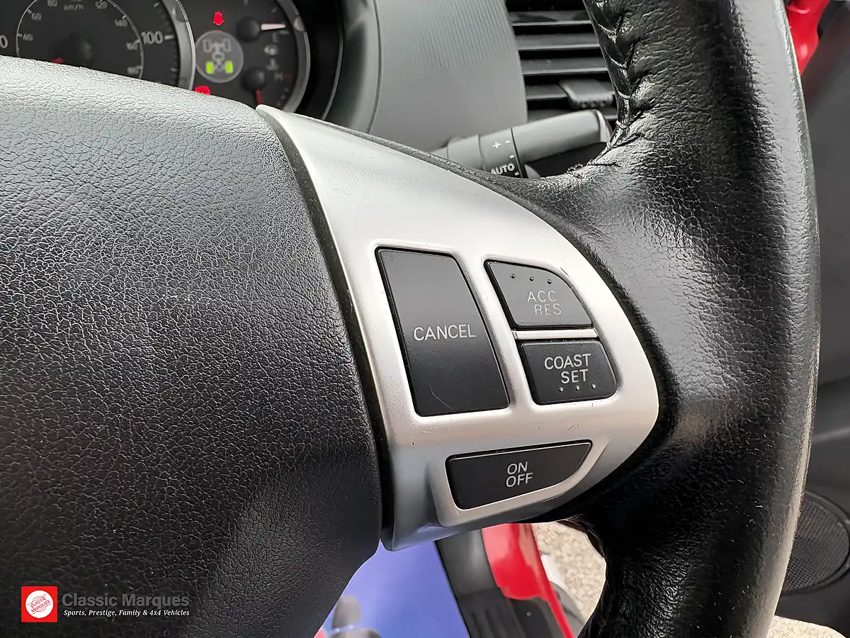 Used 2015 Mitsubishi L200 Challenger Double Cab Aztec Red - Interior and Exterior details 15