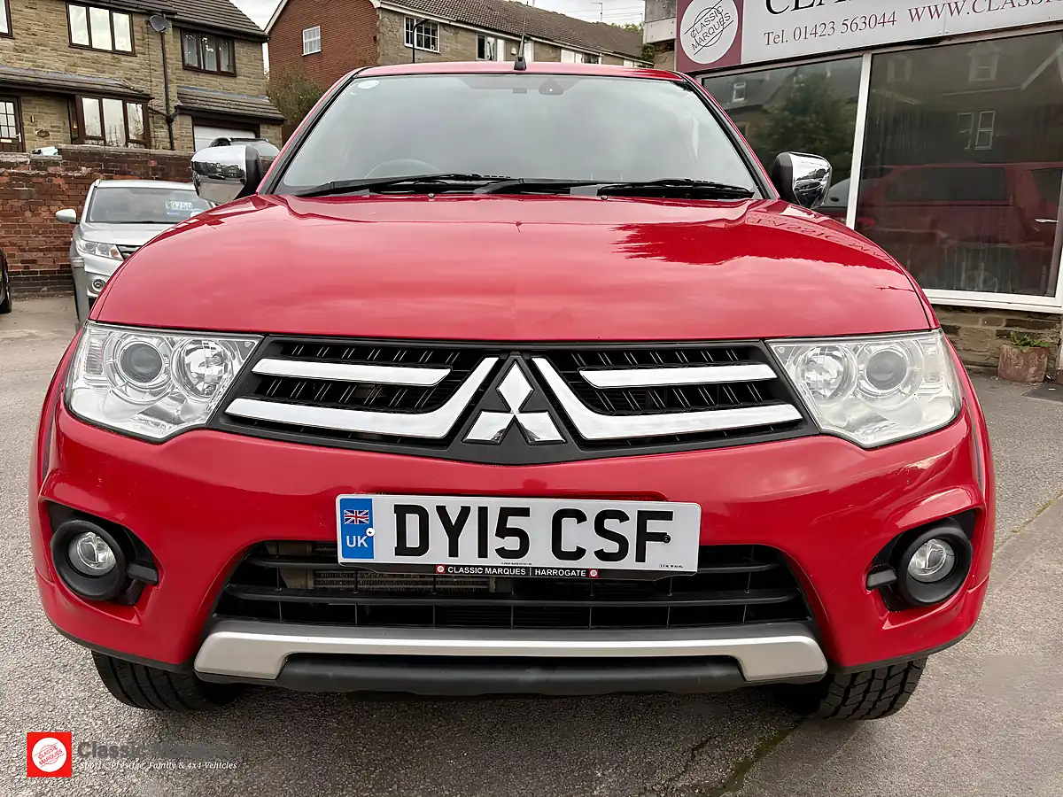Used 2015 Mitsubishi L200 Challenger Double Cab Aztec Red - Interior and Exterior details 5