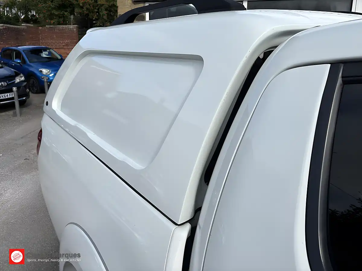 Used 2015 Mitsubishi L200 Challenger Polar White - Interior and Exterior details 11