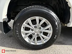 Used 2015 Mitsubishi L200 Challenger Polar White - Interior and Exterior details 20