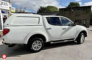 Used 2015 Mitsubishi L200 Challenger Polar White - Interior and Exterior details 3