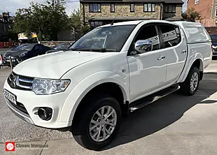 Used 2015 Mitsubishi L200 Challenger Polar White - Interior and Exterior details 4