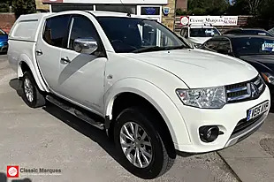 Used 2015 Mitsubishi L200 Challenger Polar White - Interior and Exterior details 5