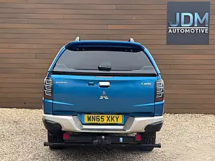 Used 2015 Mitsubishi L200 Warrior Double Cab Blue - Interior and Exterior details 4