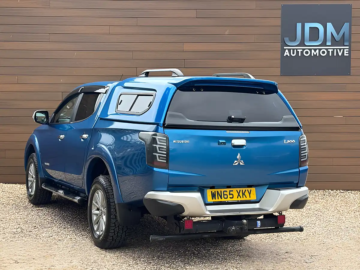 Used 2015 Mitsubishi L200 Warrior Double Cab Blue - Interior and Exterior details 6