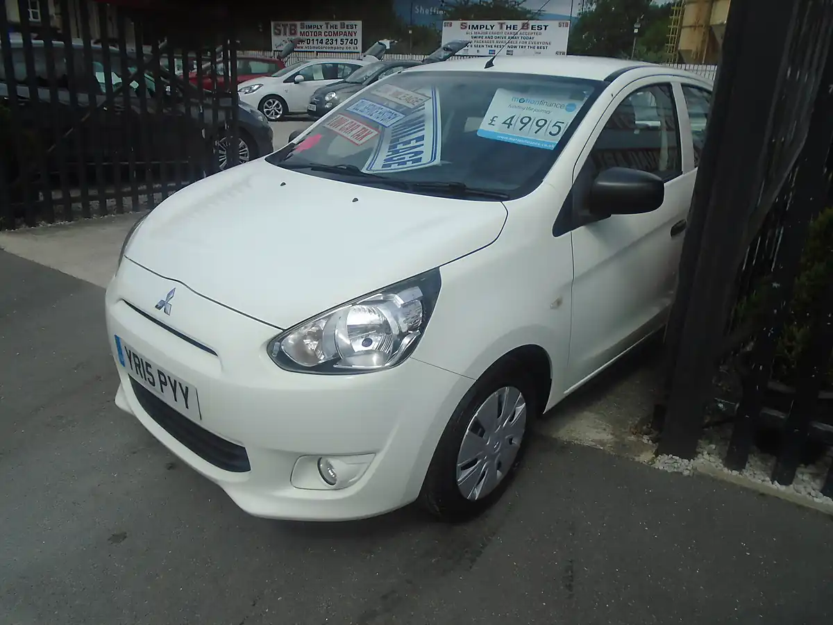 Used 2015 Mitsubishi Mirage 1 White - Interior and Exterior details 3