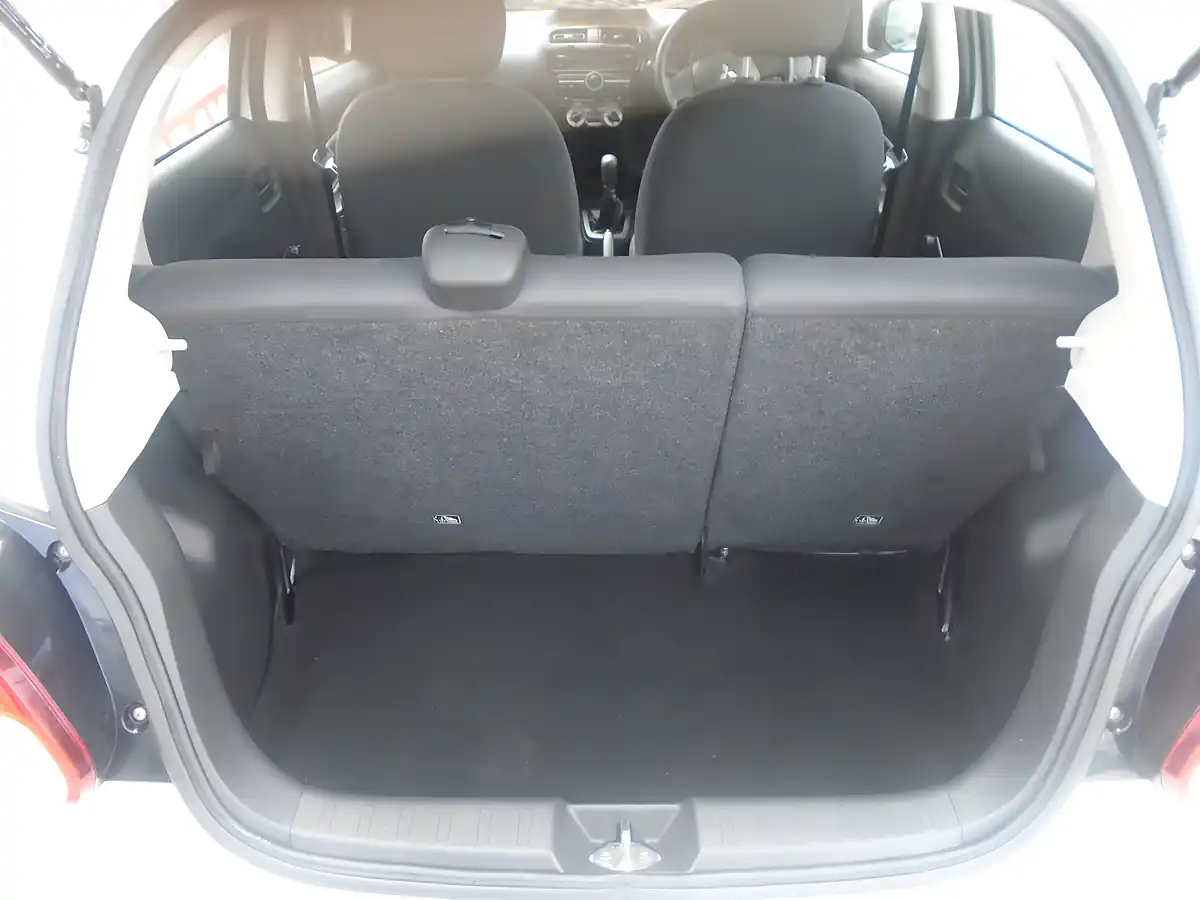 Used 2015 Mitsubishi Mirage 1 White - Interior and Exterior details 8