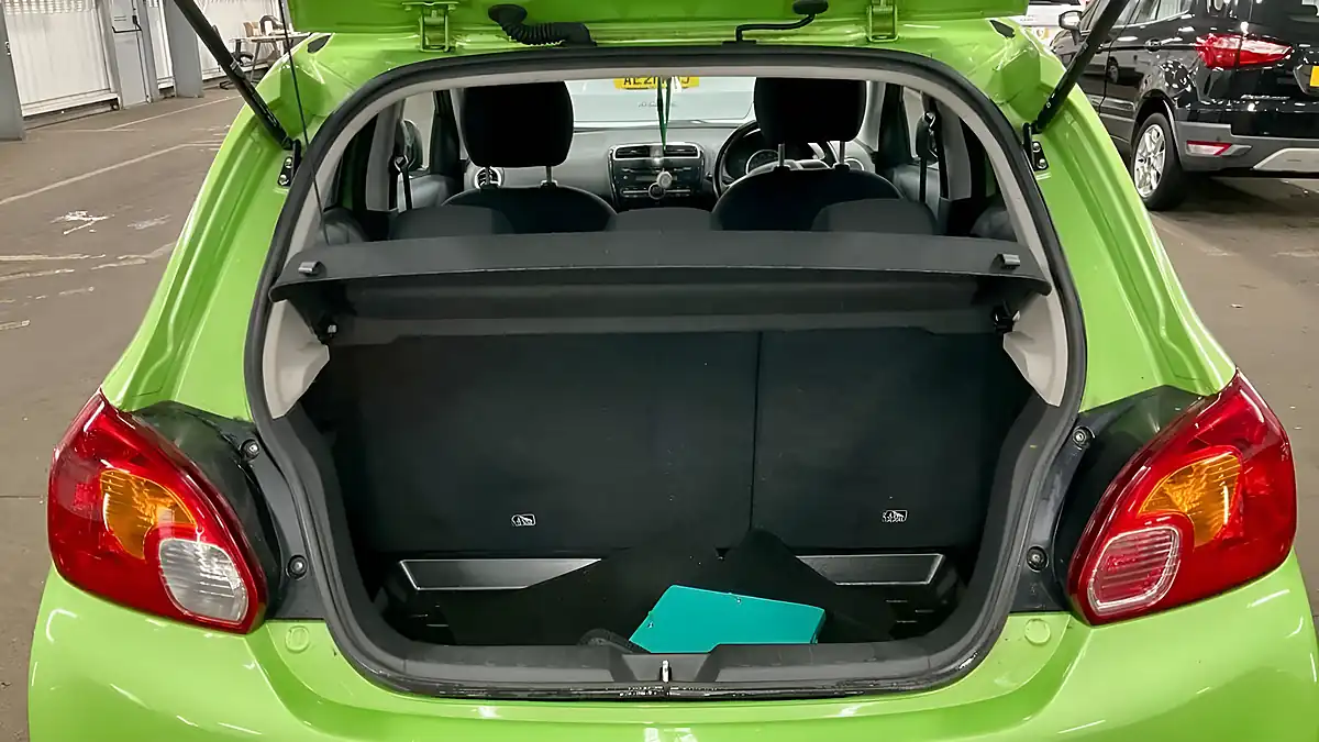 Used 2015 Mitsubishi Mirage Green - Interior and Exterior details 7