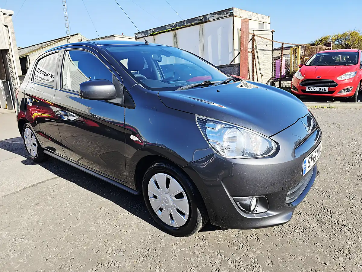 Used 2015 Mitsubishi Mirage Grey - Front View