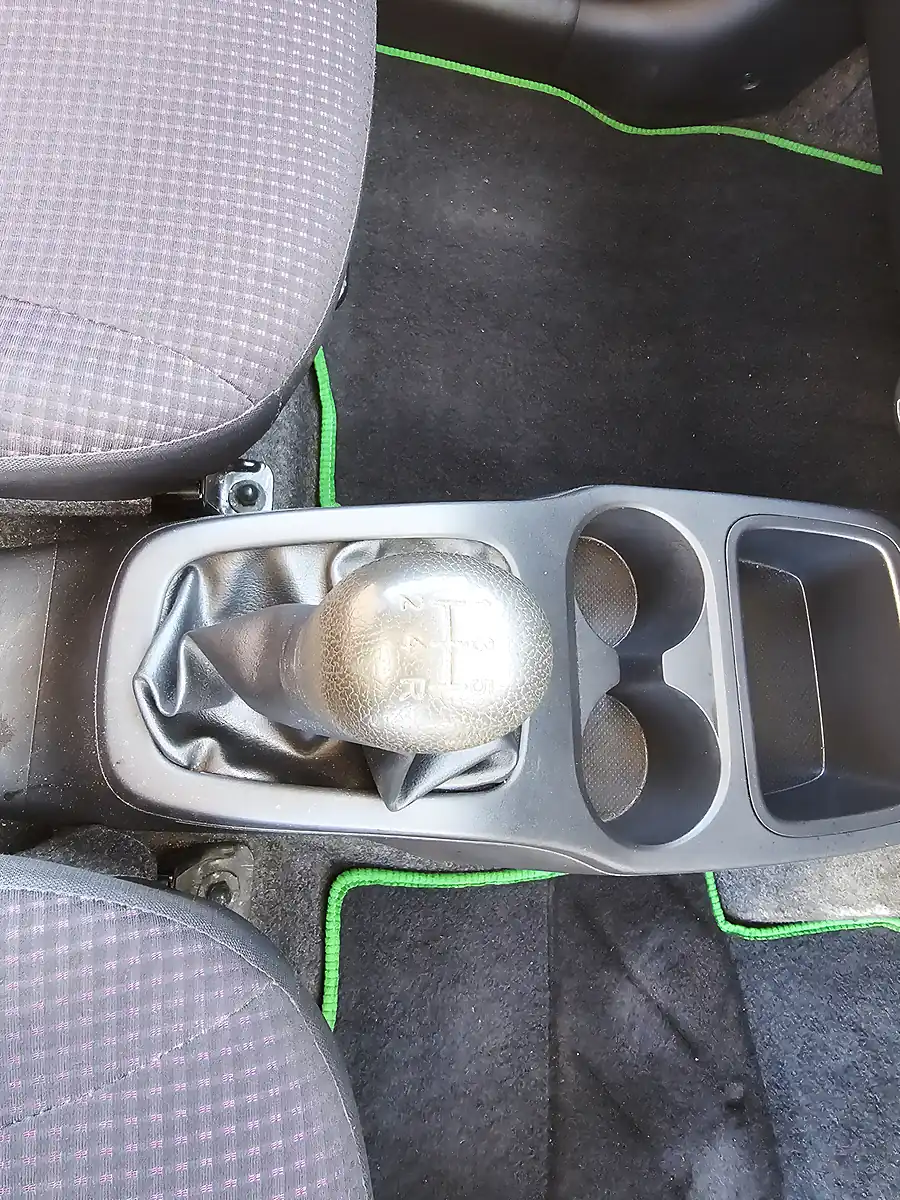 Used 2015 Mitsubishi Mirage Grey - Interior and Exterior details 9