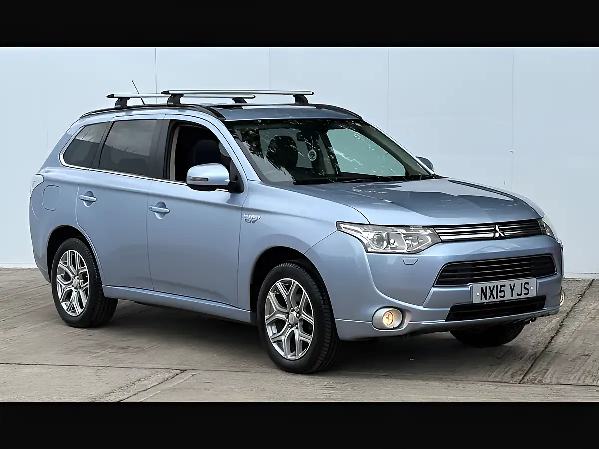 Used 2015 Mitsubishi Outlander Gx Glacier Blue - Front View