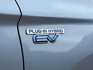 Used 2015 Mitsubishi Outlander Gx Glacier Blue - Interior and Exterior details 12