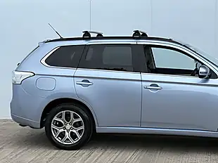 Used 2015 Mitsubishi Outlander Gx Glacier Blue - Interior and Exterior details 15