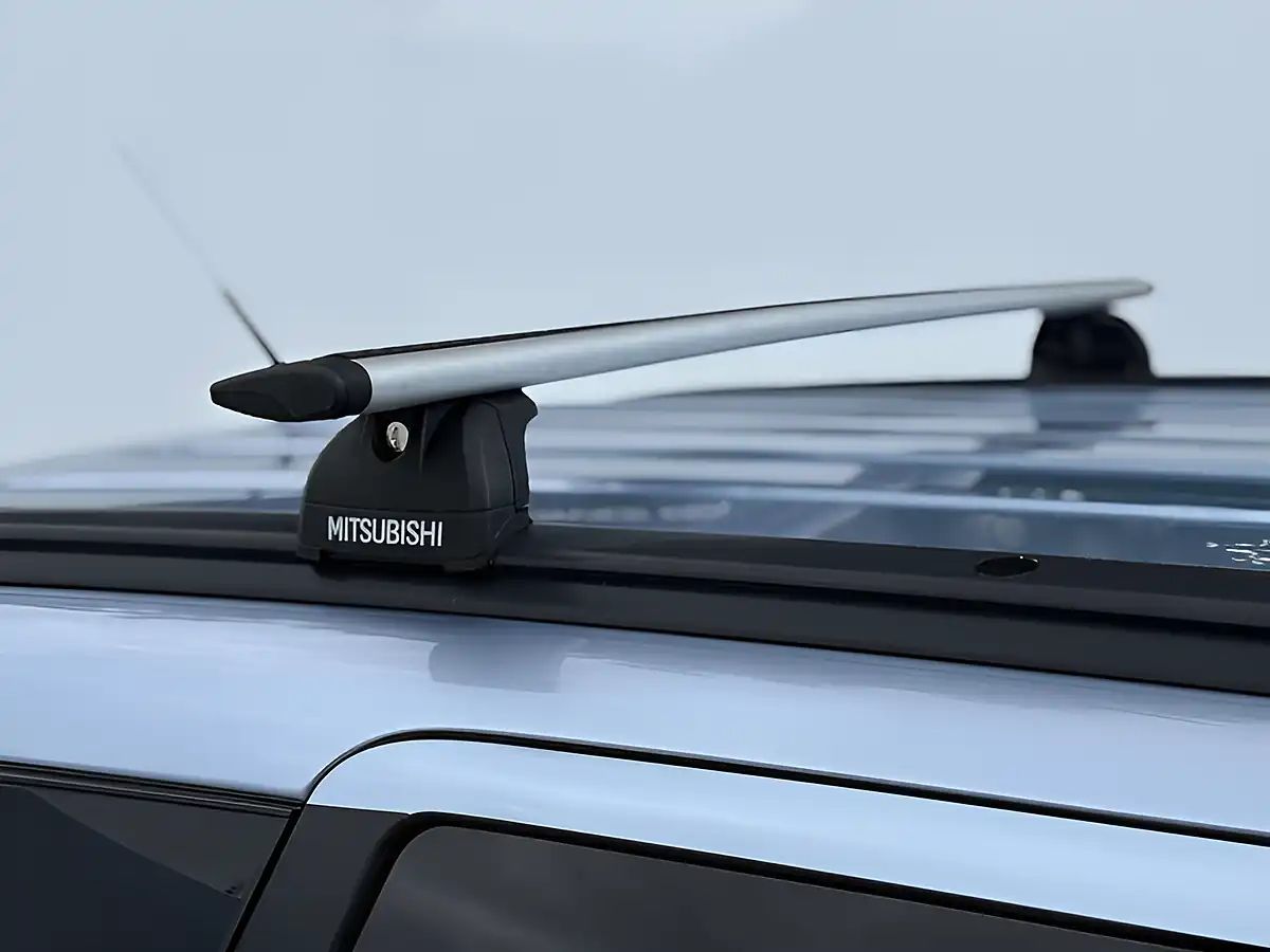 Used 2015 Mitsubishi Outlander Gx Glacier Blue - Interior and Exterior details 17