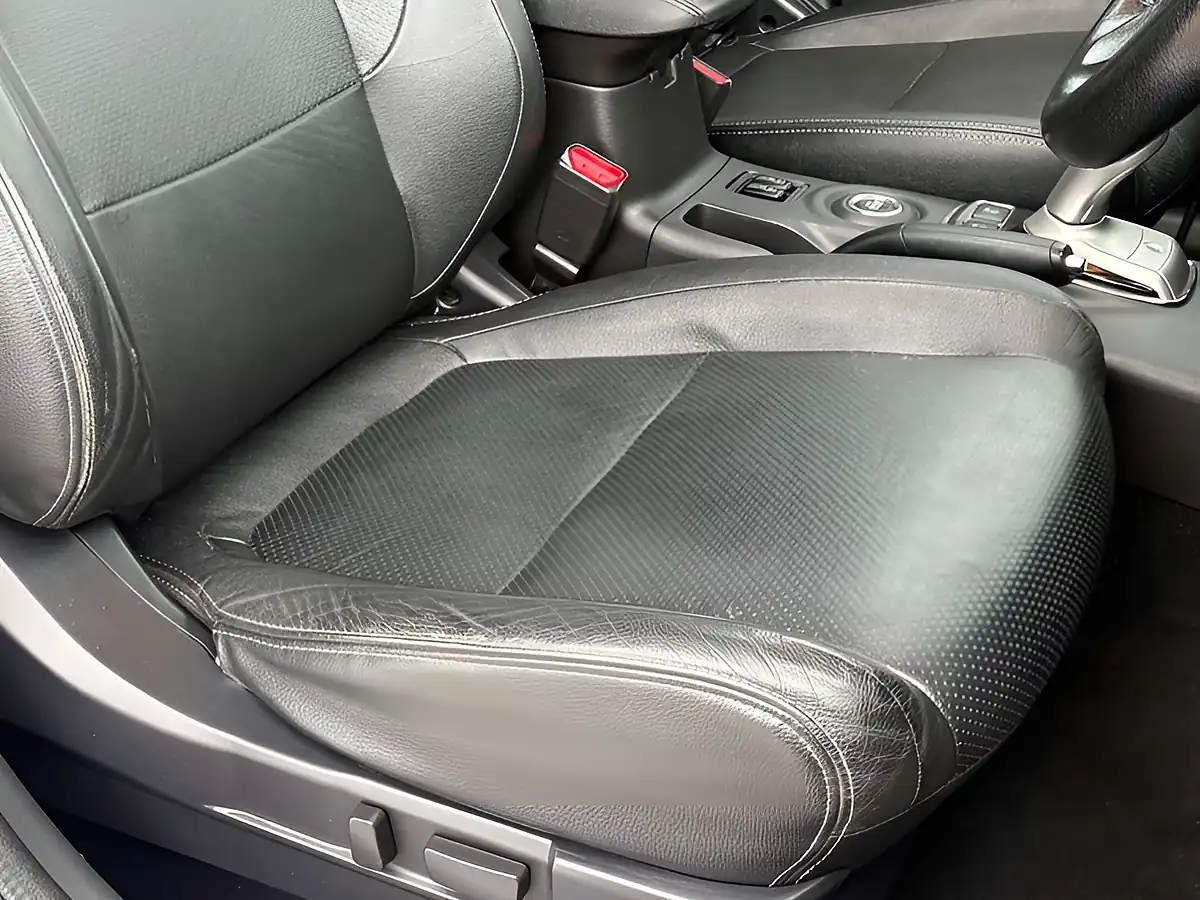 Used 2015 Mitsubishi Outlander Gx Glacier Blue - Interior and Exterior details 18