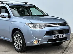 Used 2015 Mitsubishi Outlander Gx Glacier Blue - Interior and Exterior details 2