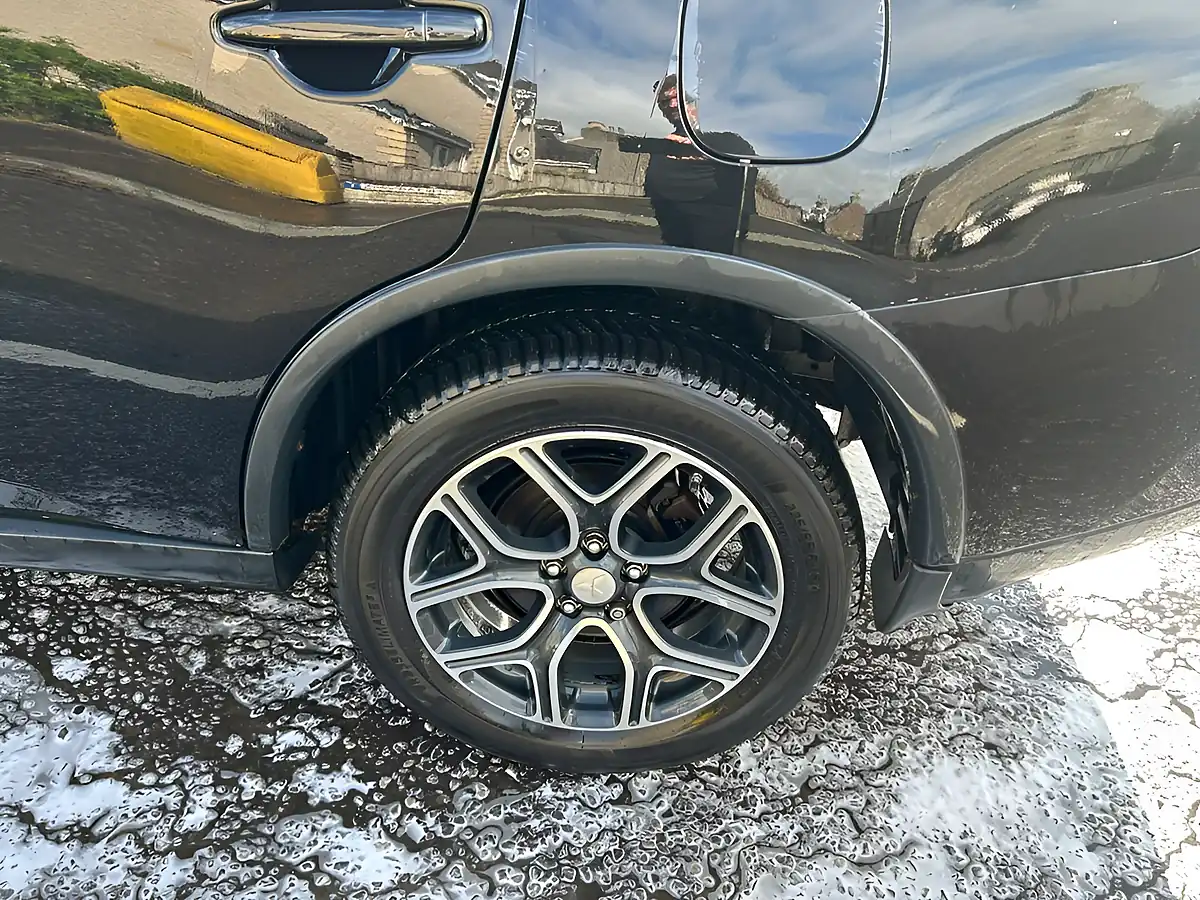 Used 2015 Mitsubishi Outlander GX3 Black - Interior and Exterior details 10