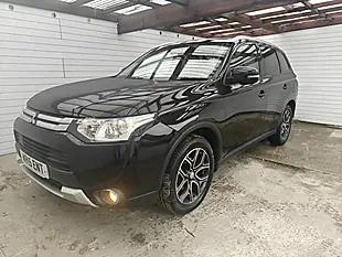 Used 2015 Mitsubishi Outlander GX3 Black - Interior and Exterior details 12