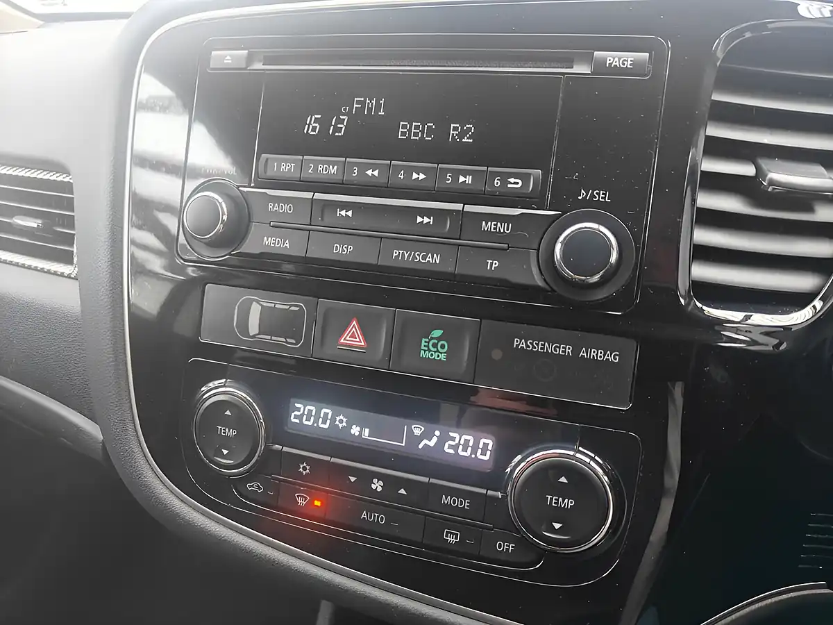 Used 2015 Mitsubishi Outlander GX3 Black - Interior and Exterior details 19