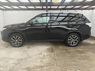 Used 2015 Mitsubishi Outlander GX3 Black - Interior and Exterior details 3