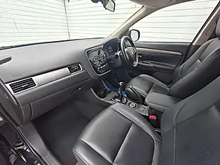 Used 2015 Mitsubishi Outlander GX3 Black - Interior and Exterior details 4