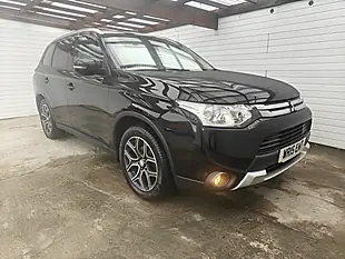Used 2015 Mitsubishi Outlander GX3 Black - Interior and Exterior details 7