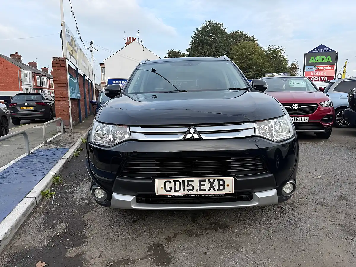Used 2015 Mitsubishi Outlander GX3 Black - Interior and Exterior details 2