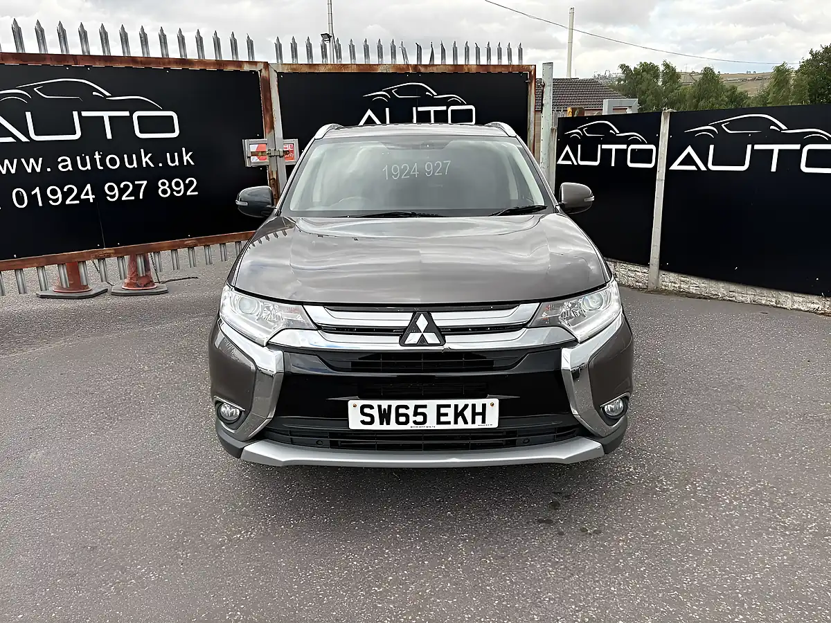 Used 2015 Mitsubishi Outlander GX3 Brown - Interior and Exterior details 2