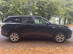Used 2015 Mitsubishi Outlander GX3h Black - Interior and Exterior details 9
