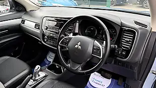 Used 2015 Mitsubishi Outlander GX3h Blue - Interior and Exterior details 12