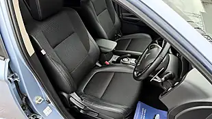 Used 2015 Mitsubishi Outlander GX3h Blue - Interior and Exterior details 14