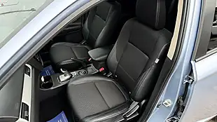 Used 2015 Mitsubishi Outlander GX3h Blue - Interior and Exterior details 17