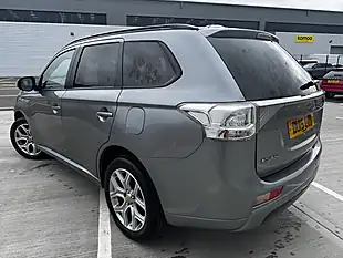 Used 2015 Mitsubishi Outlander GX3h Grey - Interior and Exterior details 5