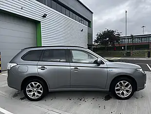 Used 2015 Mitsubishi Outlander GX3h Grey - Interior and Exterior details 6
