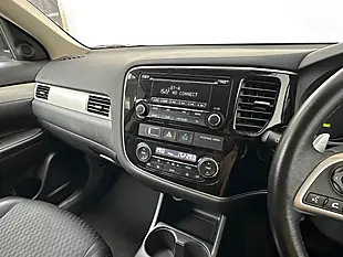 Used 2015 Mitsubishi Outlander GX3h White - Interior and Exterior details 13