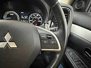 Used 2015 Mitsubishi Outlander GX3h White - Interior and Exterior details 14