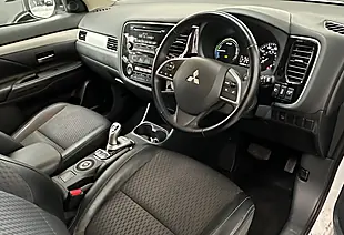 Used 2015 Mitsubishi Outlander GX3h White - Interior and Exterior details 4
