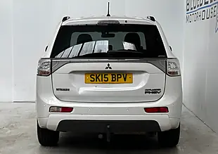 Used 2015 Mitsubishi Outlander GX3h White - Interior and Exterior details 6
