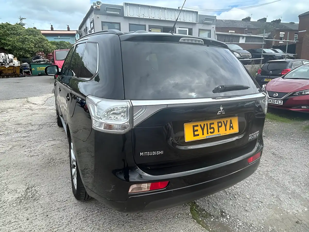 Used 2015 Mitsubishi Outlander GX4h Black - Interior and Exterior details 4