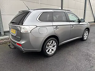 Used 2015 Mitsubishi Outlander GX4h Grey - Interior and Exterior details 12