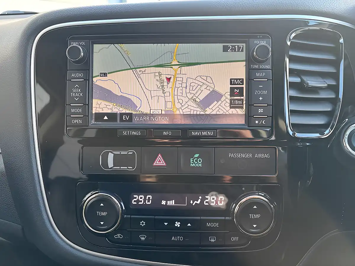 Used 2015 Mitsubishi Outlander GX4h Grey - Interior and Exterior details 14